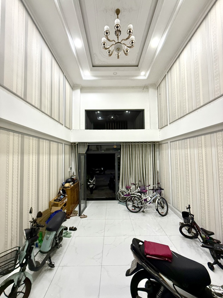 Q12 - Chủ Bán Gấp Giảm 300Tr - 71m2 ( 4,2x17 ) - 5 Tầng - Nhỉnh 6 Tỷ x.